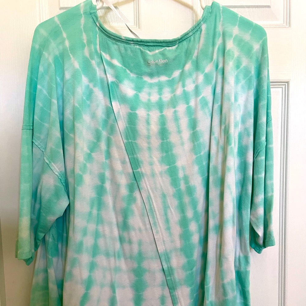 Flowy Tie dye workout shirt!